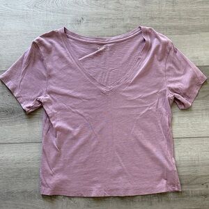 Athleta Organic Daily Crop V-Neck Tee Cascadia Violet Size S EUC